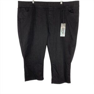 Torrid Lean Jean Crop Black‎ Cotton Blend NWT Women's 5X   Description  Size: 5X